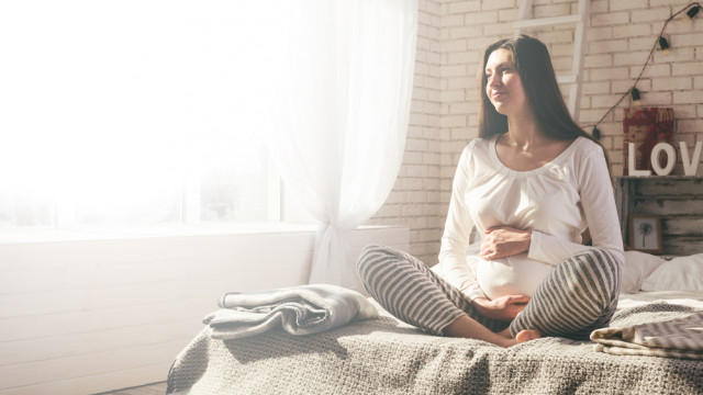 беременная дома