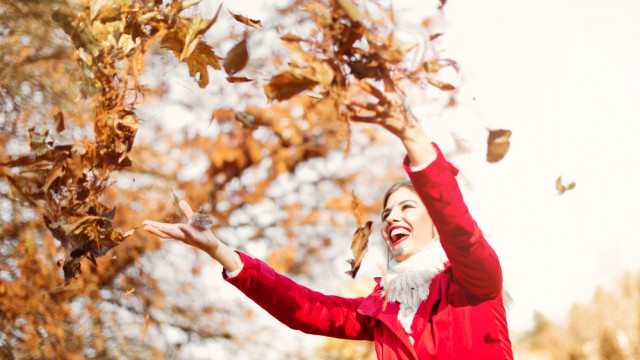 девушка осень счастливая