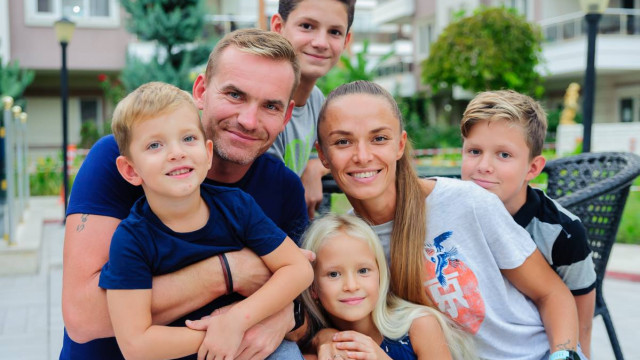 Безлепкина и семья