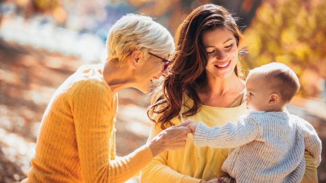 5 причин покликати бабусю на допомогу з новонародженим