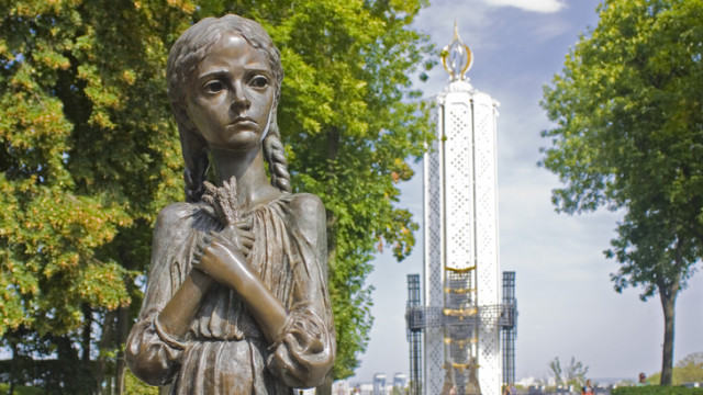 памятник голодомору