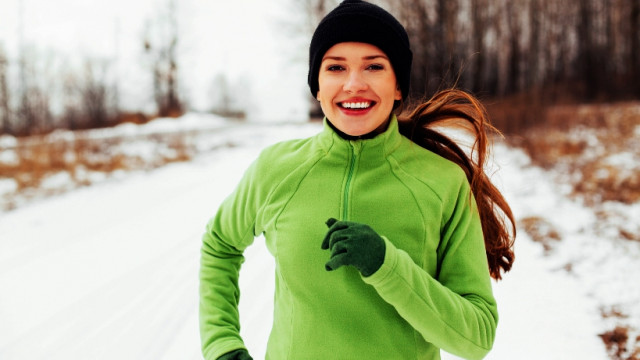 Як правильно бігати взимку : 5 правил для холодної погоди
