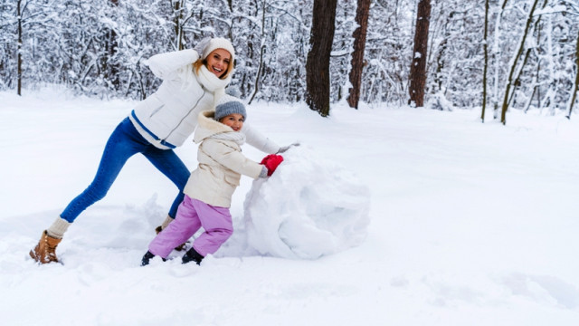 Лабиринты и радужные снеговики:  5 игр для веселой зимней прогулки
