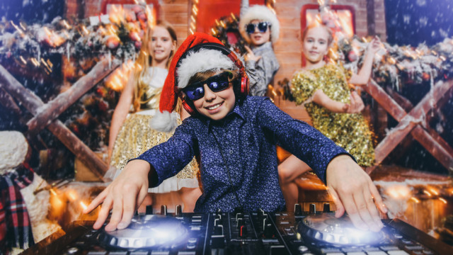 Новогодние утренники в саду и школе: кому и зачем они нужны?