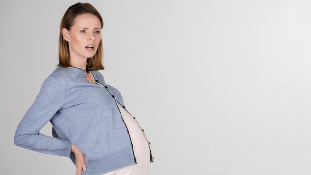 беременная в голубом