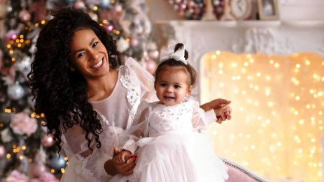 Певица Гайтана с дочкой снялись в благотворительной новогодней фото сессии