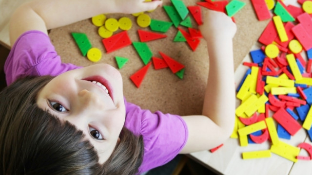 Играем по системе Монтессори: идеи для домашних занятий