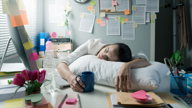 девушка устала утомление