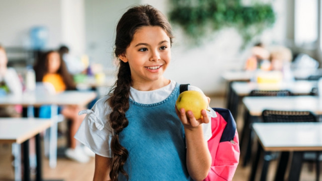5 полезных перекусов для школьника: что положить  в ланчбокс?