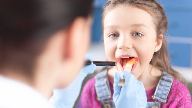 Герпесный тонзиллит: сиптомы и лечение герпетической ангины