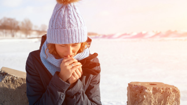 Опасное переохлаждение: симптомы, первая помощь и профилактика и запретные способы лечения