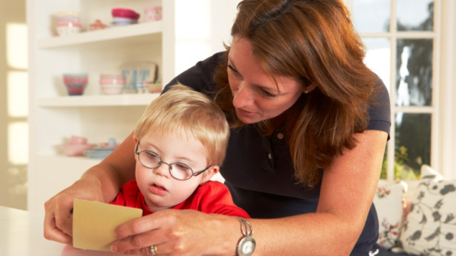 Когда ребенок долго не говорит: причины и признаки скорого появления  речи