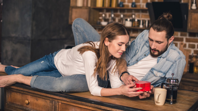 как поздравить мужа с днем святого валентина