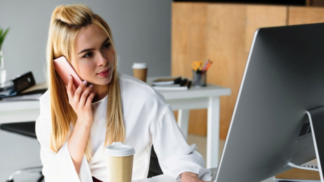 Как избежать боли  в спине работая за компьютером: советы врача