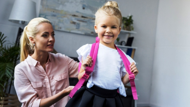 Белый верх, черный низ: как одевать школьницу которая терпеть не может форму