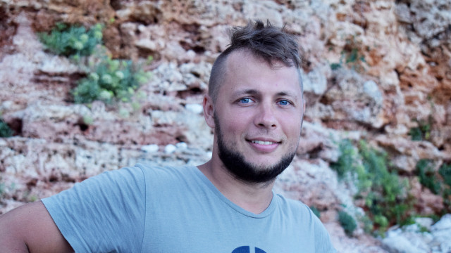 левгений леонов