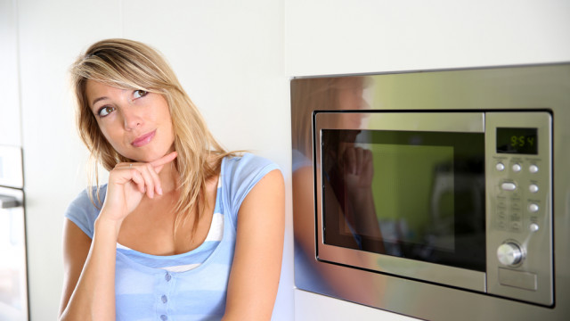 Опасна ли еда из микроволновки: Уляна Супрун развеяла популярные мифы о СВЧ