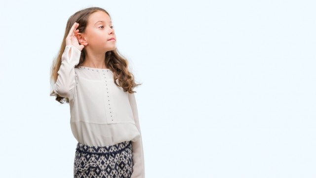 когда проверять слух