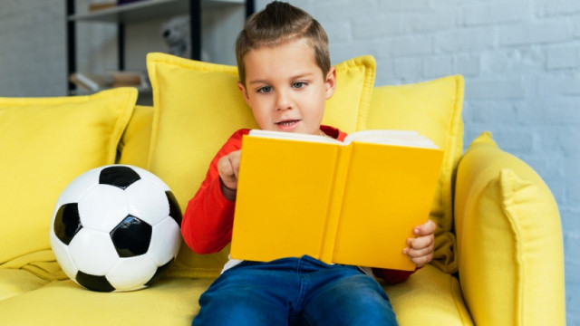 Когда ребенок фанат футбола: лучшая книга о самой популярной игре