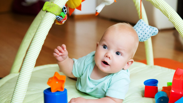 развитие ребенка 6 месяцев