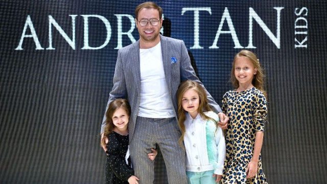 Зіркові сім'ї на подіумі: весняно-літня колекція одягу від Андре Тана