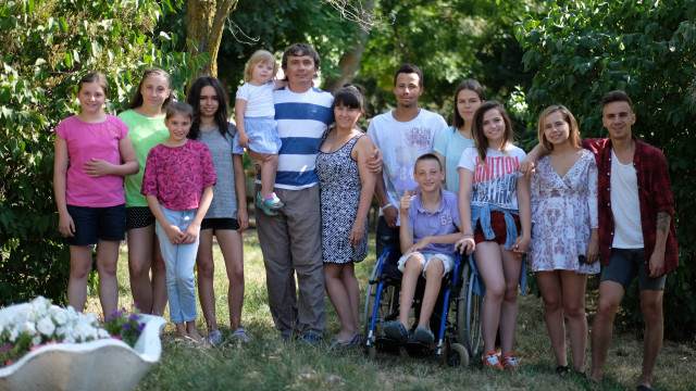 Отец 12-ти детей Сергей Гедз: "Усыновляя ребенка, ты делаешь его СВОИМ"