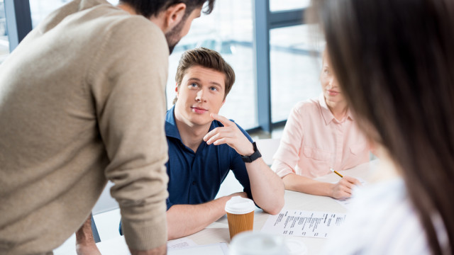 кого спасать жену или ребенка