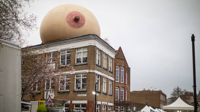 кормление грудью в общественных местах