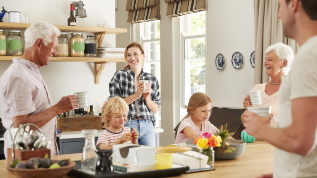 как говорить с детьми о политике