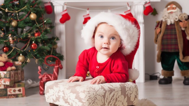 красивый новогодний малыш