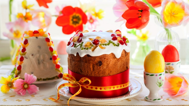 Паски для гурманов: шоколадная, творожная, тертая