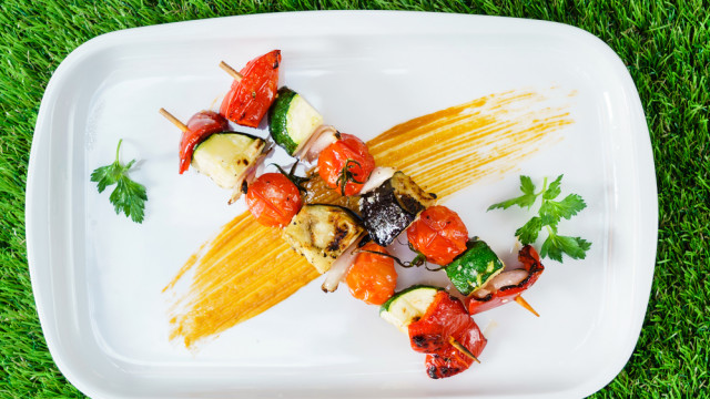 Сулугуни в лаваше и другие вкусности для пиника - 3 рецепта