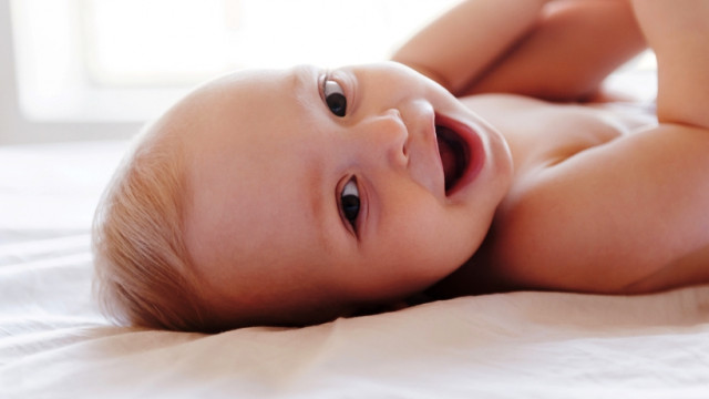 Что делать, если у малыша короткая уздечка: отвечает детский хирург