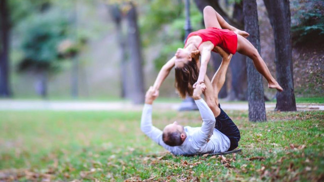 Акро-йога как йога отношений:  разбираемся в деталях вместе с со-основательницей школы Acrojazz