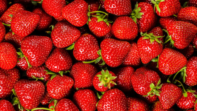 весенняя клубника