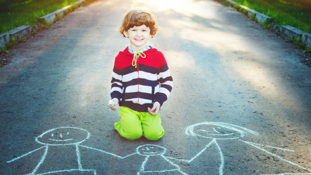 Дитбудинки перетворяться на медичні центри, а діти будуть жити у сім'ях - реформування інтернатів