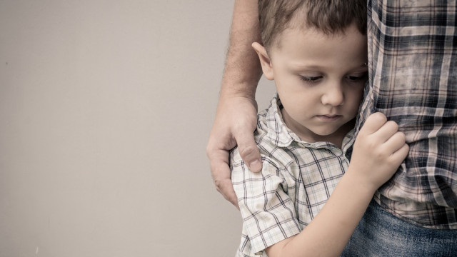 застенчивость у ребенка