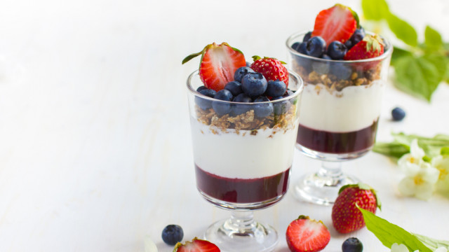 десерт из ягод