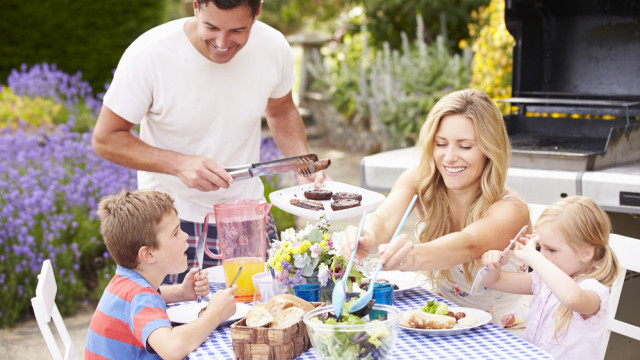 Збираємося на пікнік! Що корисного приготувати?