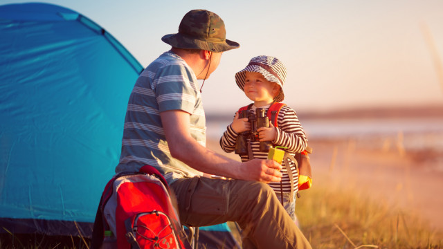 На море великою сім'єю: економно, яскраво, незвичайно або пару слів про відпочинок у наметі