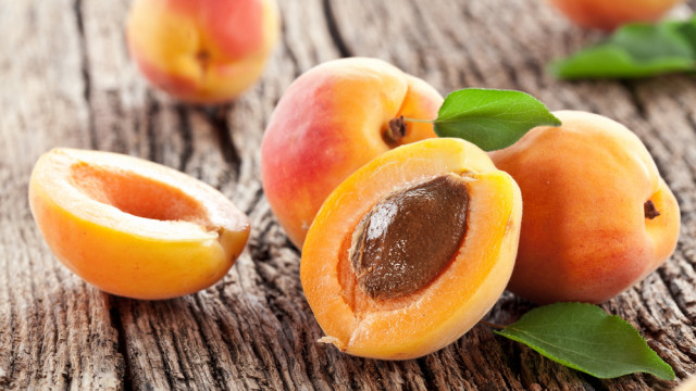 Оранжевое настроение: кому можно есть абрикосы, а кому нельзя