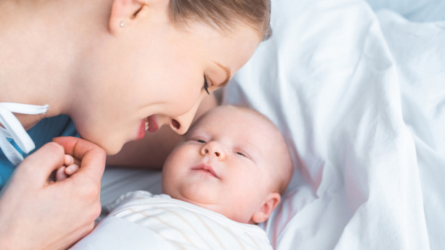 первая встреча с новорожденным