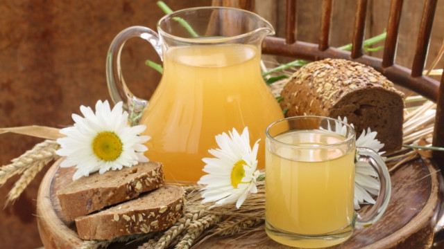 Хлебный квас: что нужно знать о полезных свойствах и противопоказаниях  напитка?