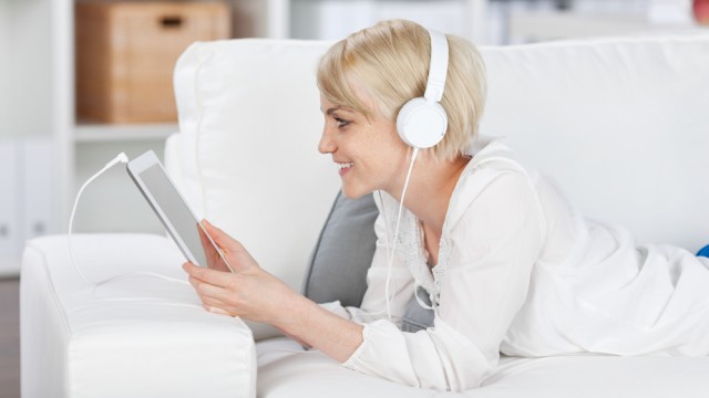 Ко дню рождения Лины Костенко: 5 самых красивых песен на стихи поэтессы