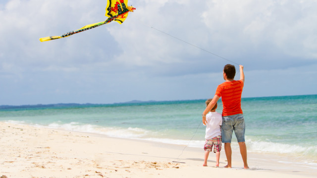 Звездные украинские  папы:  летний отдых и семейные селфи