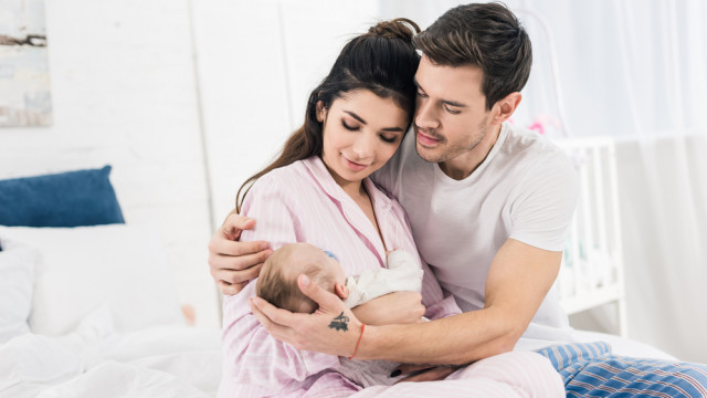 Обіймашки: вчені довели, як батьківські обійми впливають на розвиток дитини