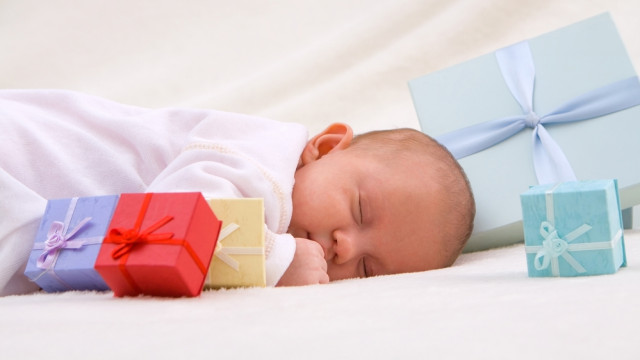 Оригінальні подарунки для мами й малюка: що замовити родичам?